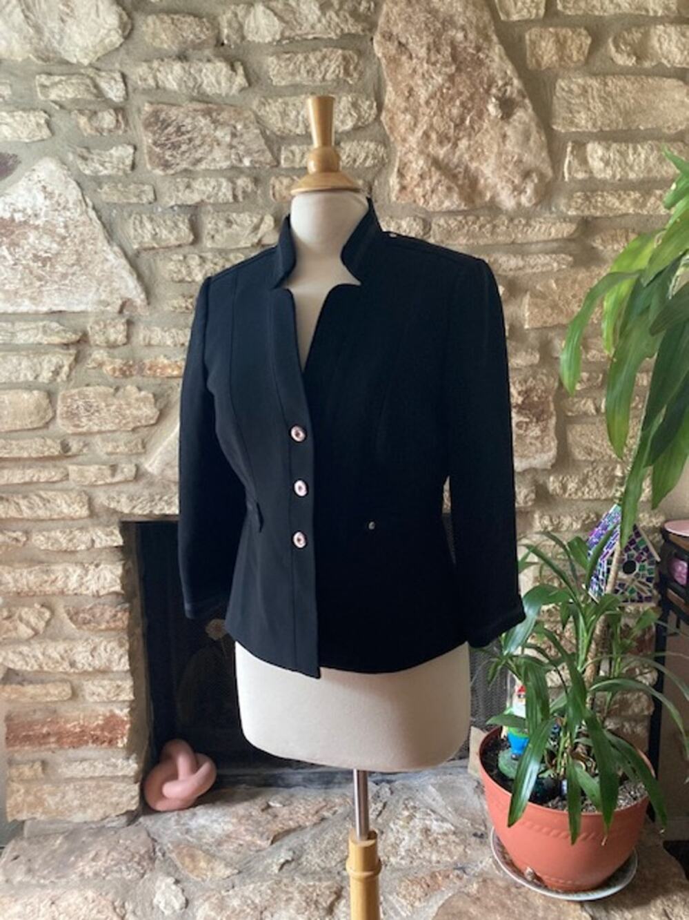 Black Blazer Jacket - 10P - Tahari Arthur S. Levine